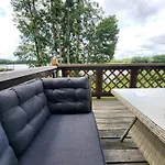 Nad Jeziorem Zamkowym Apartamento Wałcz