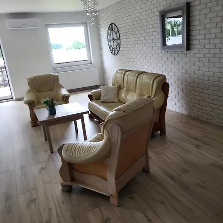 Nad Jeziorem Zamkowym Apartmán Wałcz