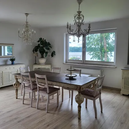 Nad Jeziorem Zamkowym * Wałcz