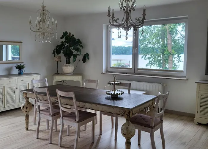 Nad Jeziorem Zamkowym * Wałcz