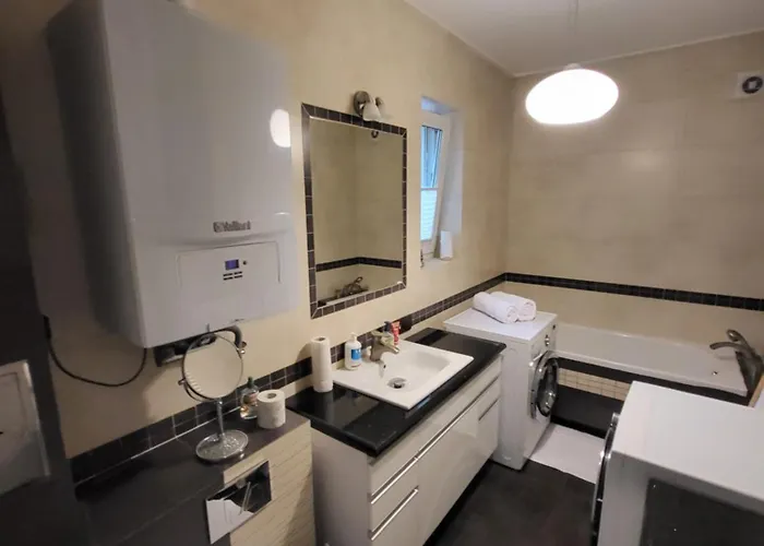 Nad Jeziorem Zamkowym