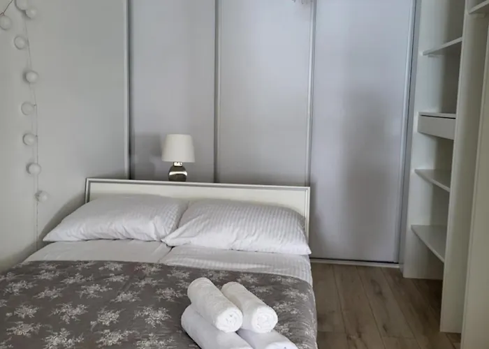 Nad Jeziorem Zamkowym